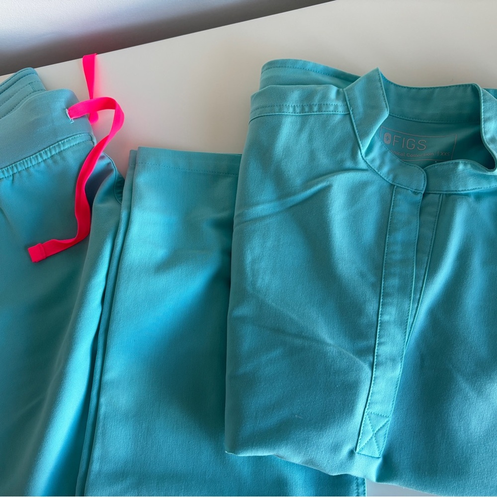 Figs Teal Scrub Set